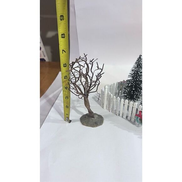 LEMAX CHRISTMAS VILLAGE CHRISTMAS TREES LOT OF 8 WITH FENCE HOLIDAY TIME - Picture 6 of 8